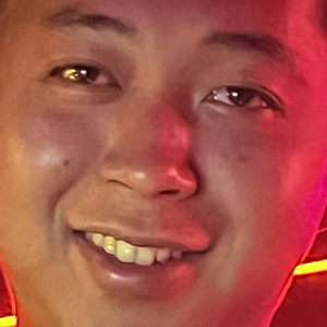 乱伦美女一家热舞
